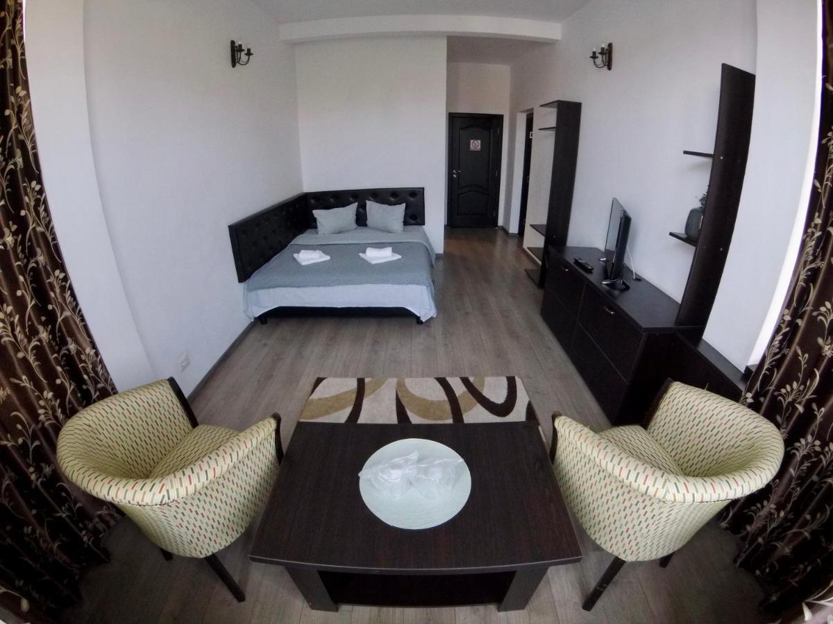 Cochet Accommodation Пьятра-Нямц Экстерьер фото
