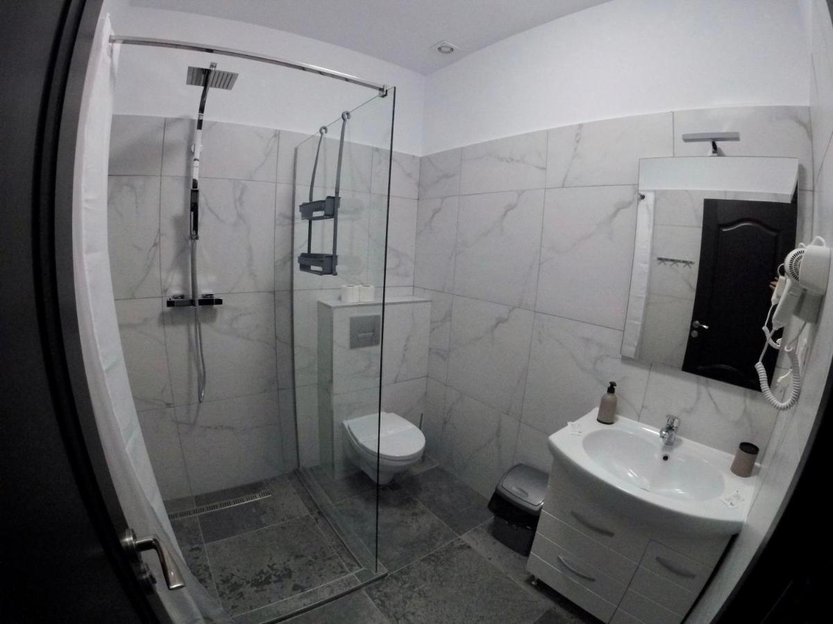 Cochet Accommodation Пьятра-Нямц Экстерьер фото