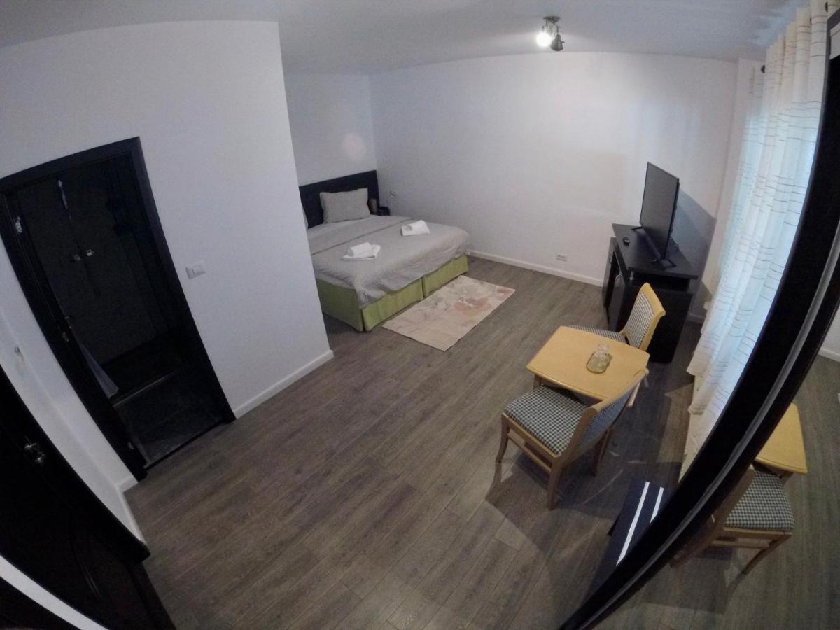 Cochet Accommodation Пьятра-Нямц Экстерьер фото