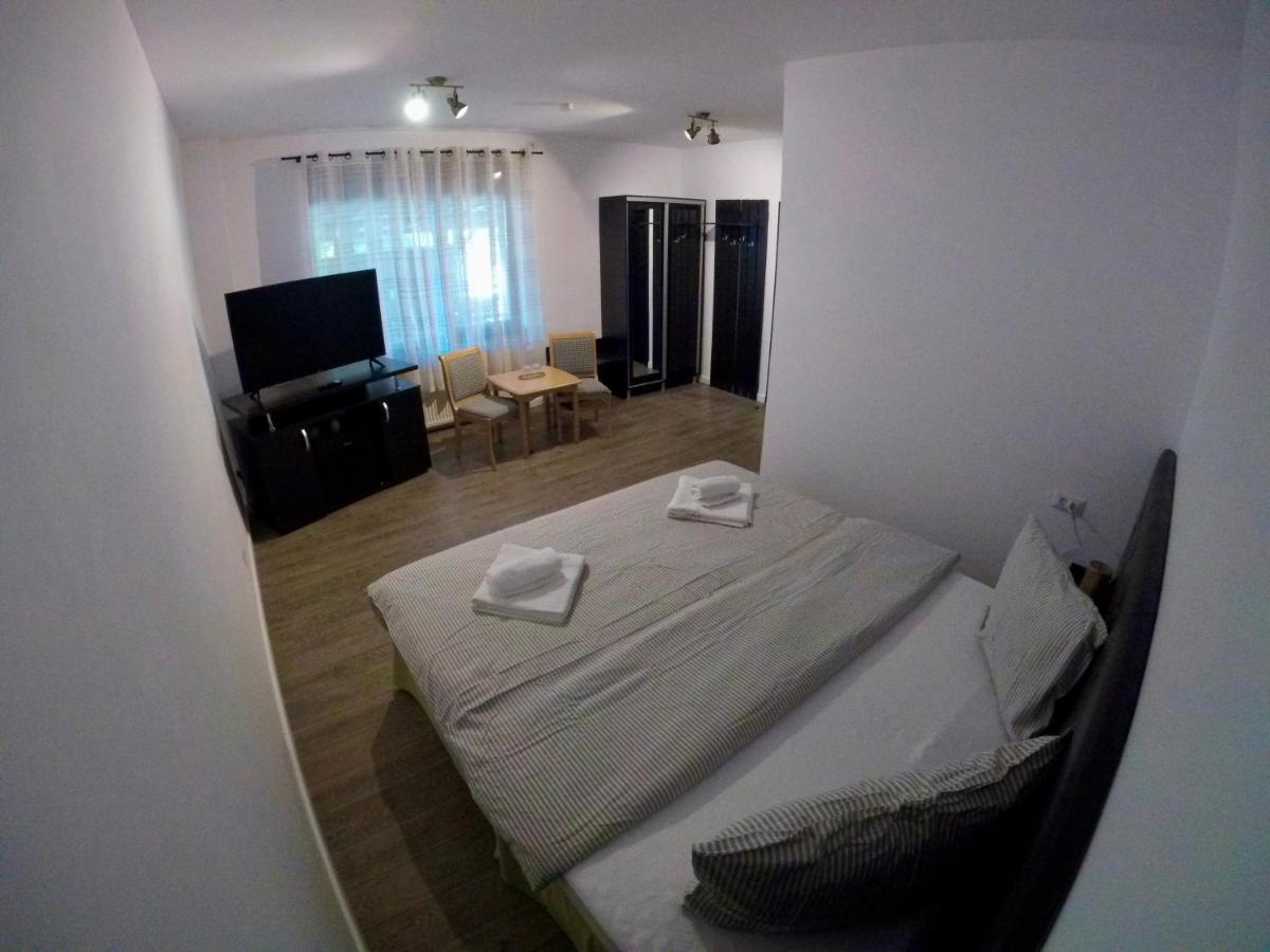 Cochet Accommodation Пьятра-Нямц Экстерьер фото