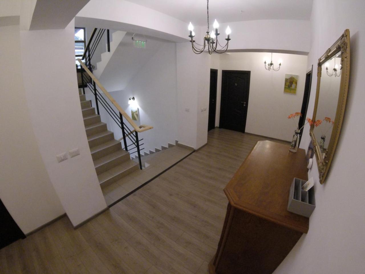 Cochet Accommodation Пьятра-Нямц Экстерьер фото