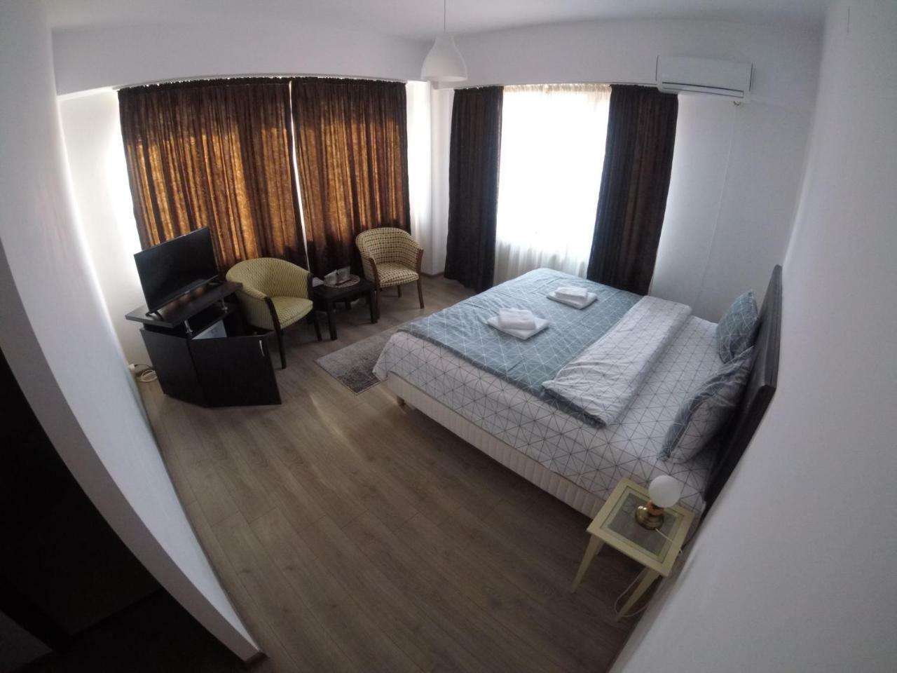 Cochet Accommodation Пьятра-Нямц Экстерьер фото
